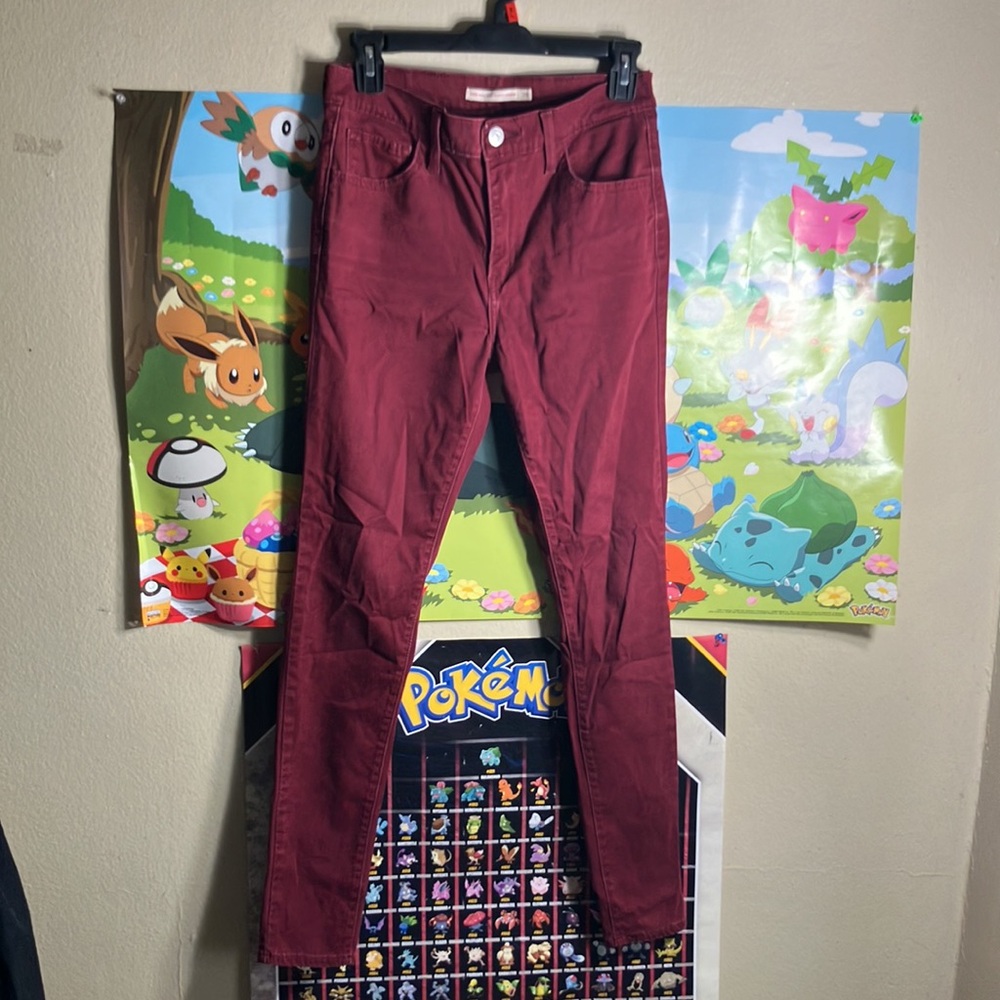 Levi’s 720 high rise super skinny jeans size 28